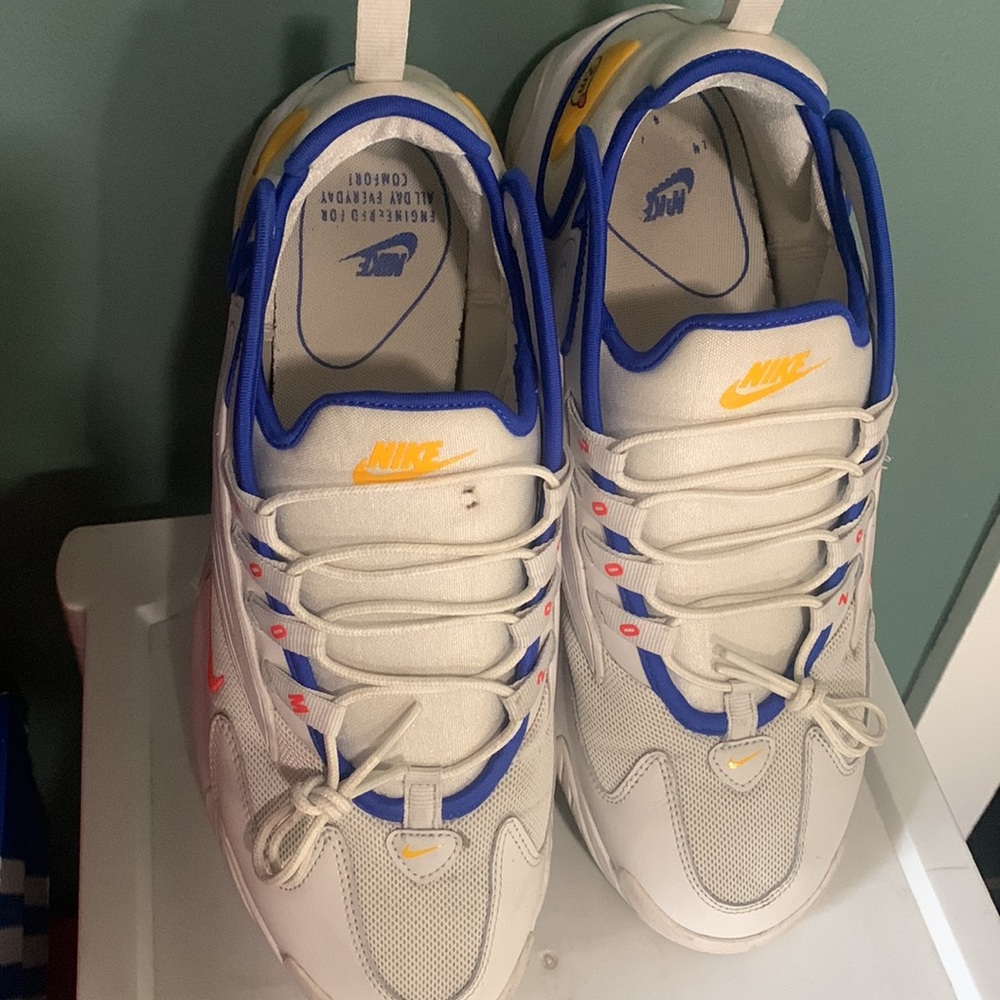 womens nike zoom 2000